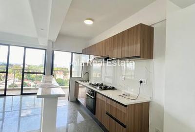 2 Bed Apartment with En Suite in Riverside - 4