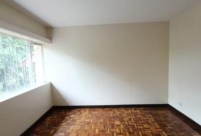 4 Bed Townhouse with En Suite in Riverside
