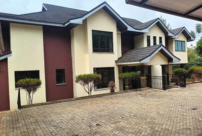 4 Bed House with En Suite at Runda