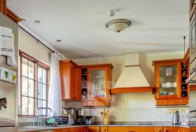 3 Bed House with En Suite in Windsor - 4