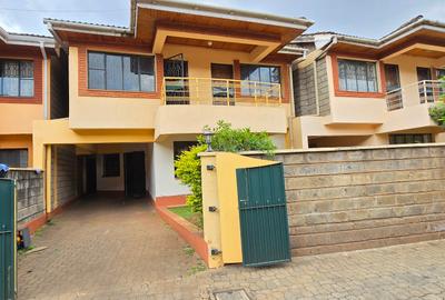 5 Bed Townhouse with En Suite at Royal Villas