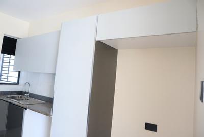 Serviced 3 Bed Apartment with En Suite in Westlands Area - 4