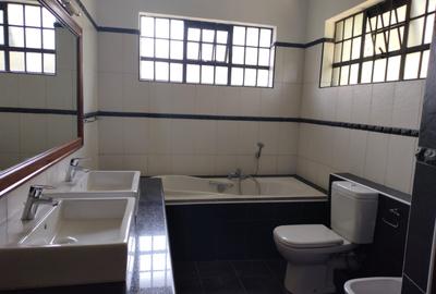 4 Bed Townhouse with Staff Quarters at @$3500 And Few Minutes Drive To Gigiri