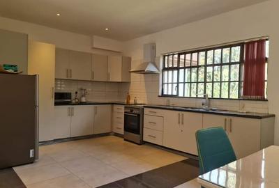 2 Bed House with En Suite in Spring Valley