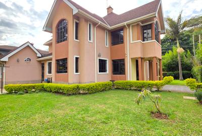 4 Bed Townhouse with En Suite at Lavington Green - 2