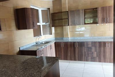 2 Bed Apartment with En Suite at Lavington