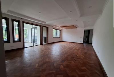 6 Bed Townhouse with En Suite in Lavington - 4