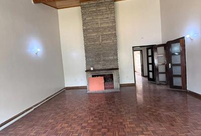 4 Bed Townhouse with En Suite in Kilimani - 2