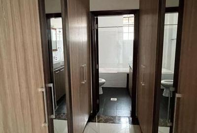 4 Bed Townhouse with En Suite in Kitisuru - 2