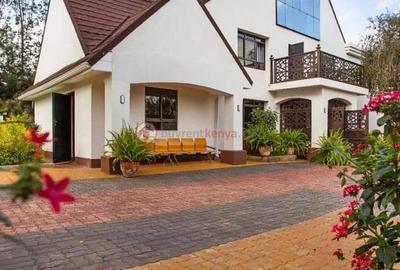 7 Bed House with En Suite at Hillcrest