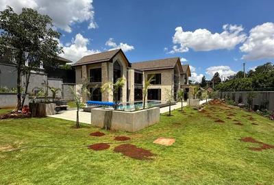 5 Bed House with En Suite in Runda - 4