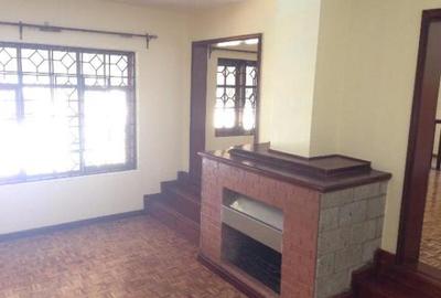 5 Bed House with En Suite at Nyari 5 Bedroom Ambassadorial House