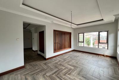 4 Bed House with En Suite in Thika Road