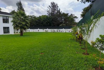 7 Bed House with En Suite in Runda