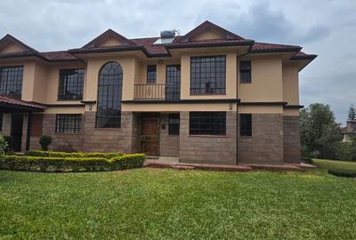 5 Bed House with En Suite in Runda