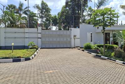 4 Bed House with En Suite in Runda - 4