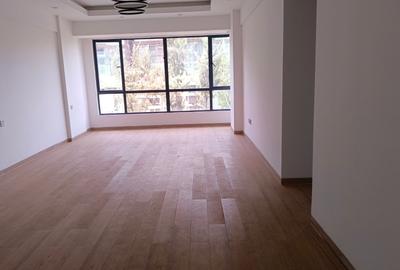 2 Bed Apartment with En Suite in Westlands Area - 4