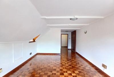 4 Bed Townhouse with En Suite at Lavington Green - 4