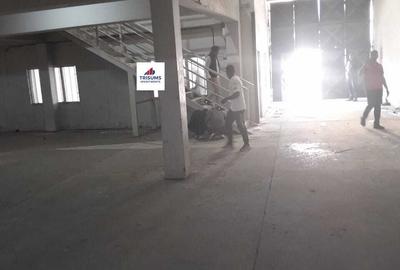 11,233 ft² Warehouse with Fibre Internet in Industrial Area - 3
