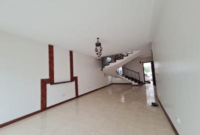 4 Bed Townhouse with En Suite at Brookside Drive - 3