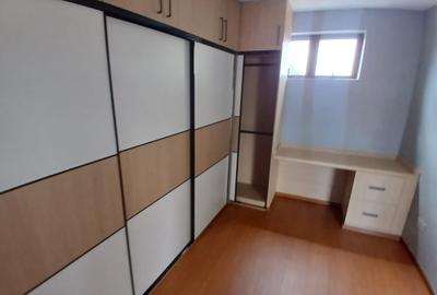 4 Bed House with En Suite in Runda - 2