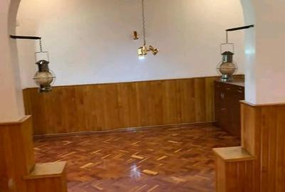 4 Bed House with En Suite in Spring Valley - 4