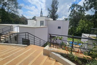 5 Bed House with En Suite in Loresho