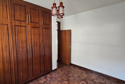 5 Bed Townhouse with En Suite in Lavington - 4
