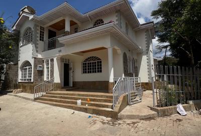 4 Bed Townhouse with En Suite in Lavington