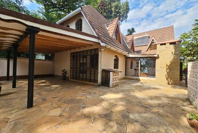 4 Bed House with En Suite in Runda