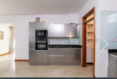 4 Bed Apartment with En Suite in General Mathenge
