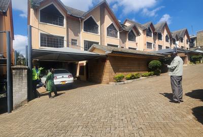 6 Bed Townhouse with En Suite in Lavington