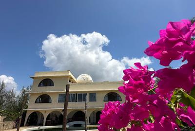 4 Bed Villa with En Suite at Watamu - 3