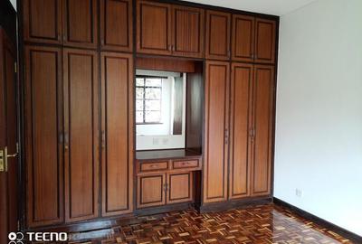 4 Bed Townhouse with En Suite in Westlands Area