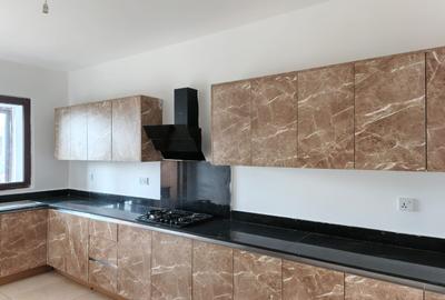 3 Bed Apartment with En Suite in Westlands Area