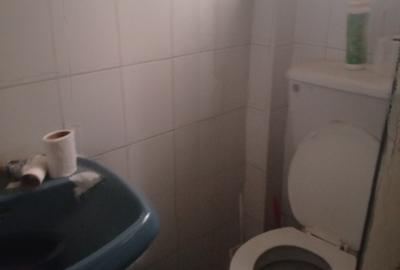 1,200 ft² Commercial Property with Service Charge Included in Parklands - 2