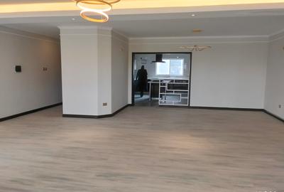 3 Bed Apartment with En Suite at Riverside Gardens