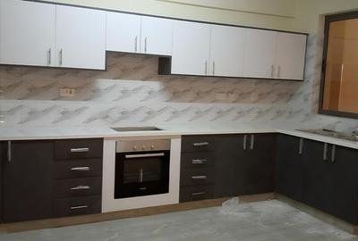4 Bed Apartment with En Suite in Parklands