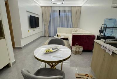 Serviced 1 Bed Apartment with En Suite in Lavington - 3