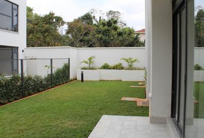 5 Bed Townhouse with En Suite in Lavington