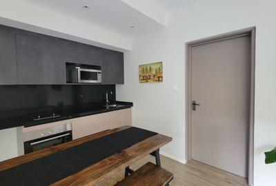 Furnished 1 Bed Apartment with En Suite in Rosslyn