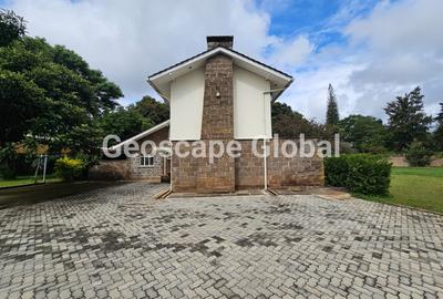 4 Bed House with En Suite in Lavington