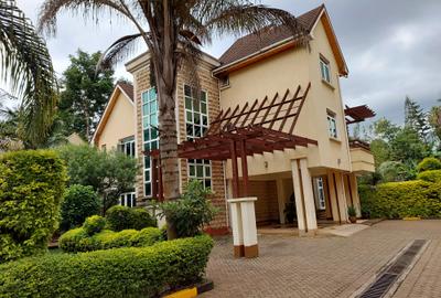 5 Bed Townhouse with En Suite at Lavington Green - 2