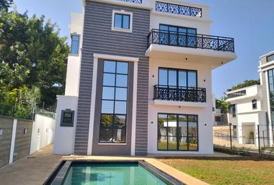 5 Bed Townhouse with En Suite in Lavington