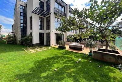 4 Bed Villa with En Suite in Runda