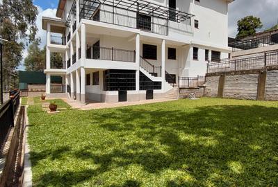 2 Bed Apartment with En Suite at New Kitisuru