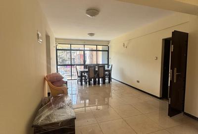 3 Bed Apartment with En Suite in Lavington