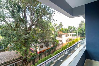 Furnished 2 Bed Apartment with En Suite at Riverside