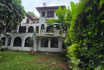 4 Bed Townhouse with En Suite at Riverside Drive - 3