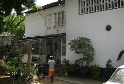 4 Bed House with Garden in Changamwe